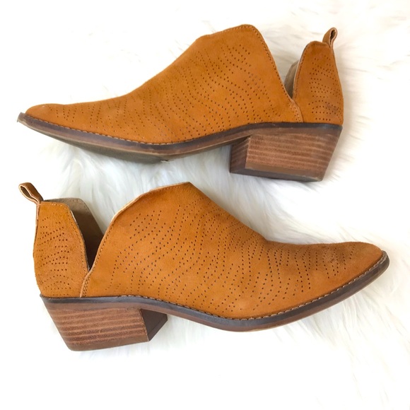 Lucky Brand Shoes - Lucky Brand Fayth Ankle Boots Macaroon Sz: 9M